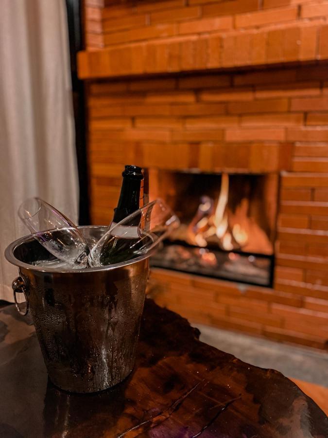 Chale Romantico Com Banheira De Hidromassagem E Lareira Бом Ретиро Екстериор снимка